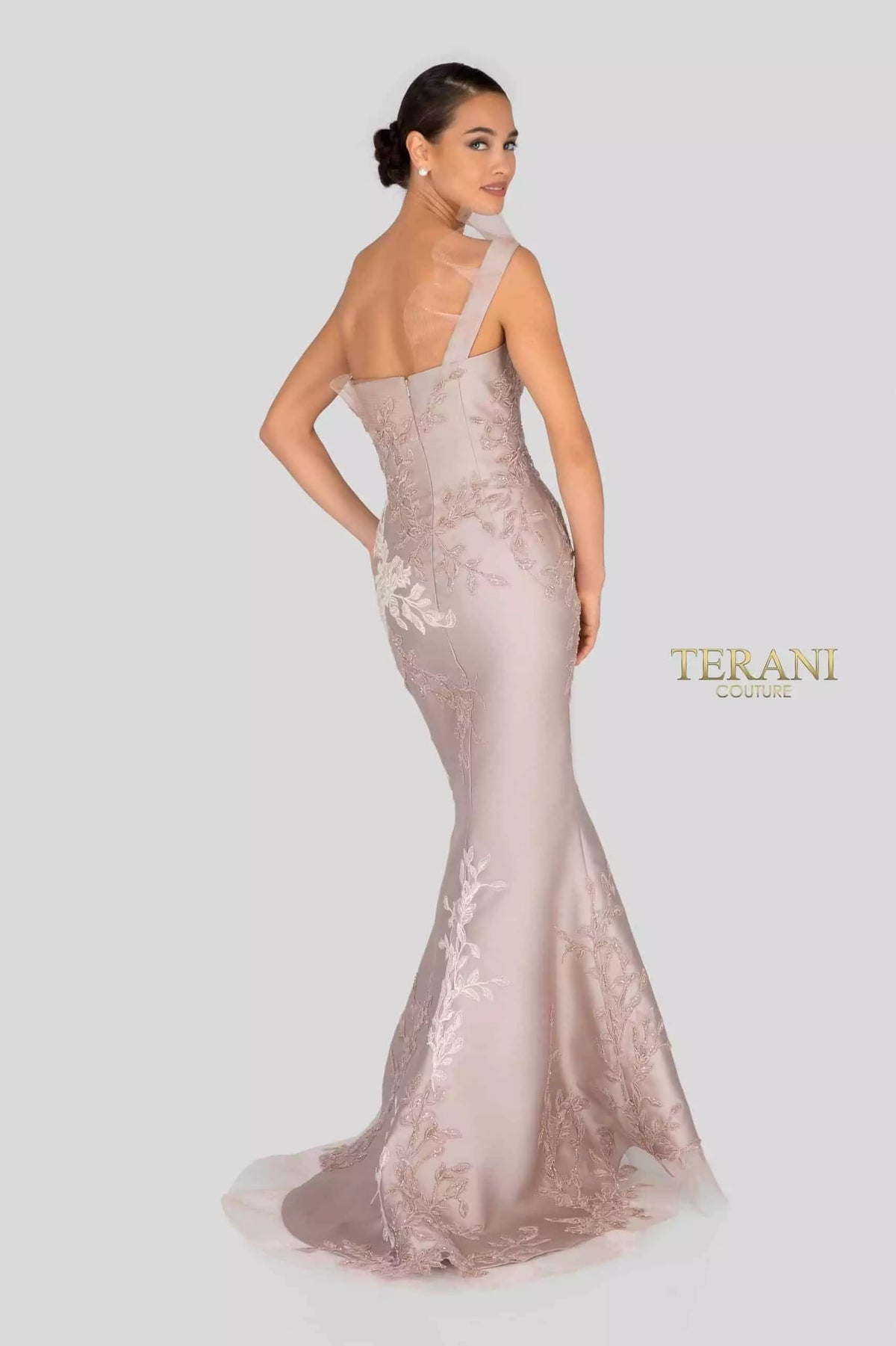 Terani Couture 1911E9095